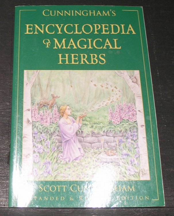 Cuningham's Encyclopedia of Magical Herbs